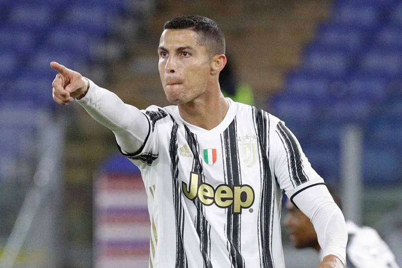 =7. Cristiano Ronaldo (Juventus, định giá chuyển nhượng: 60 triệu euro).