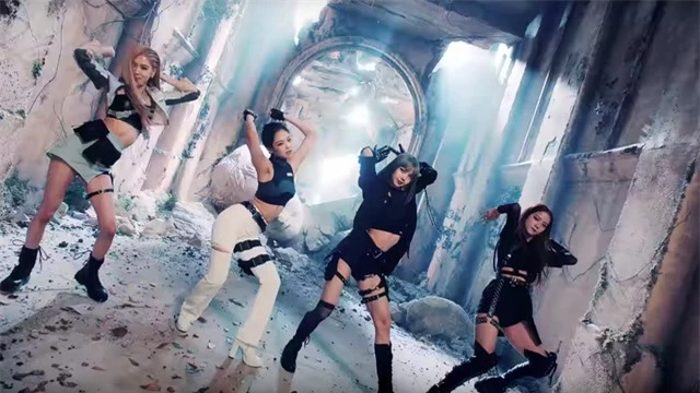 BLACKPINK - Nhóm nhạc K-Pop đầu tiên sở hữu MV debut tỷ lượt xem - Ảnh 2.