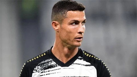 Ronaldo dương tính với Covid-19