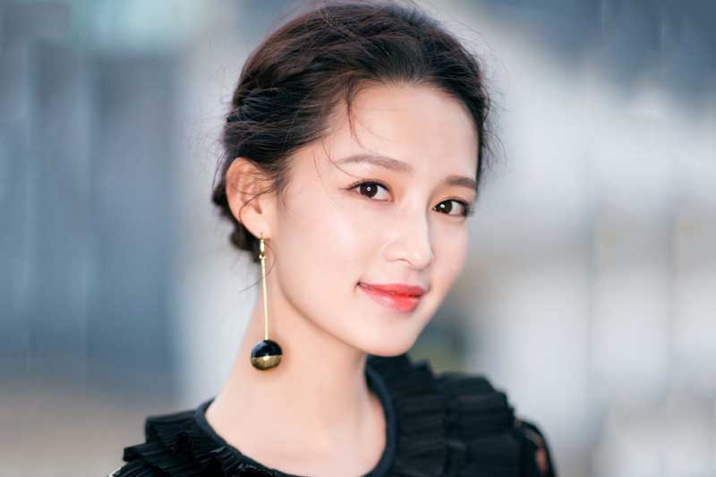 Top 5 mỹ nhân sở hữu ngũ quan hoàn hảo nhất làng giải trí Hoa Ngữ: Địch Lệ Nhiệt Ba đứng cuối bảng, vị trí số 1 mới gây ‘sốc’