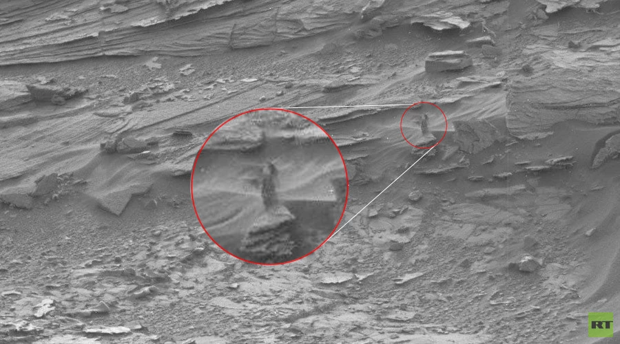 Bức ảnh chụp người ngoài hành tinh với ngực lớn và mái tóc dài đã gây xôn xao. Ảnh NASA