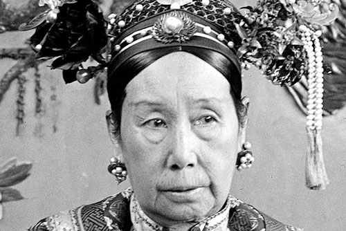 Bí mật đằng sau câu chuyện Từ Hi Thái hậu sử dụng hơn 150.000 quả táo, hơn 320.000 quả lê các loại và hàng nghìn loại trái cây khác mỗi năm