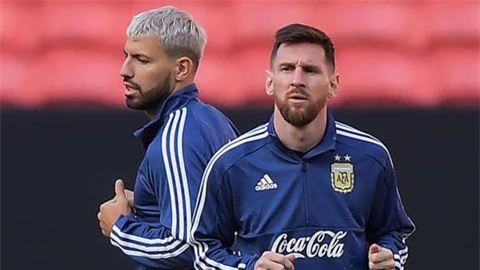 Aguero: 'Tôi và Messi như cặp vợ chồng già'
