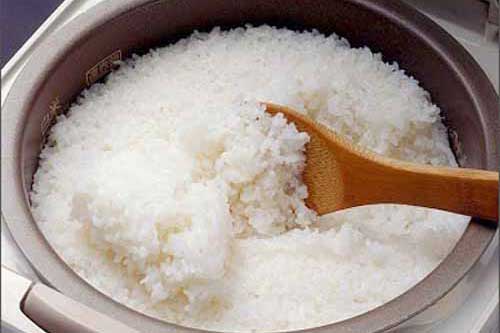 Mẹo hay chữa cơm sống, cứng, khê, nhão cực đơn giản
