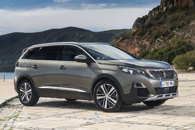 Peugeot 5008.