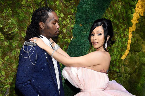 Vừa đệ đơn ly hôn chồng, Cardi B lại tính chuyện "nối lại tình xưa"