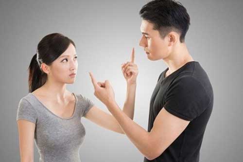 Mẹ chồng giữ cháu nội, đuổi con dâu ra khỏi nhà, lý do đằng sau khiến ai cũng bật khóc