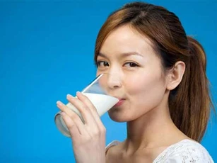 Những loại đồ uống nên tránh xa khi đói