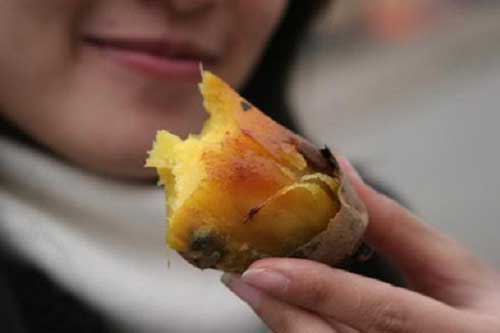 Ăn nhiều khoai lang khi đói có thể gây hại cho dạ dày