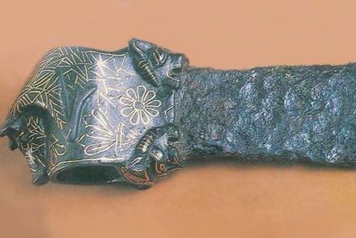 Bí ẩn con dao găm 3.000 năm không hề gỉ sét, có lẽ người Ai Cập cổ đại đã sử dụng 'vàng' của người ngoài hành tinh