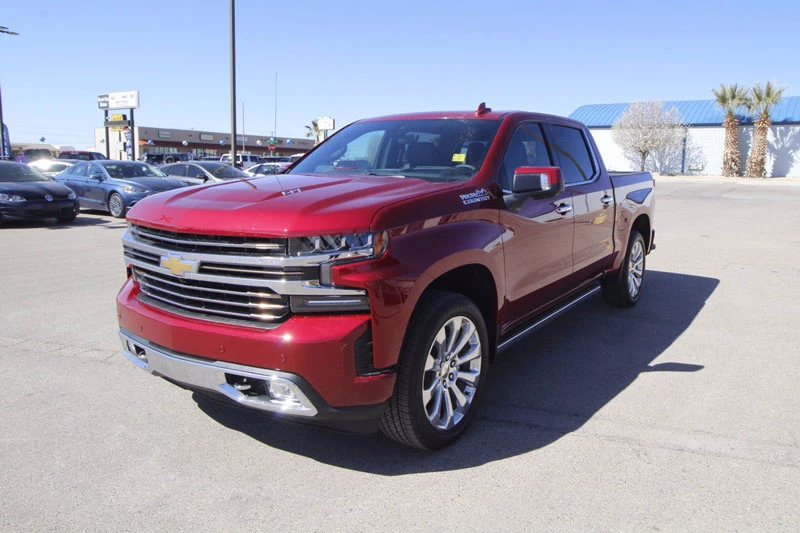 5. Chevrolet Silverado 1500 High Country 2020 (giá khởi điểm: 53.300 USD).