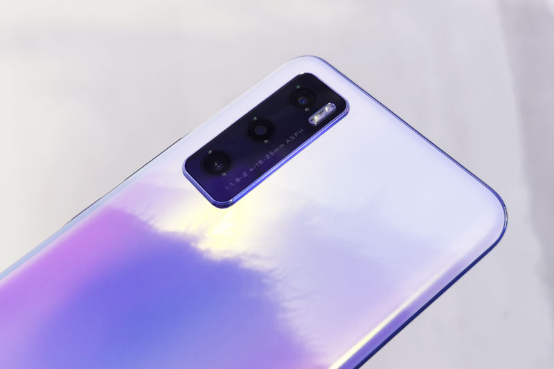 Smartphone RAM 8 GB, pin 4.100 mAh, sạc 33W, giá 7,19 triệu tại Việt Nam