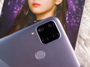 Smartphone pin 6.000 mAh, chống nước, 4 camera sau, giá hơn 4 triệu ở Việt Nam