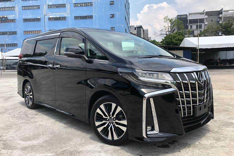 1. Toyota Alphard (doanh số: 1 chiếc).