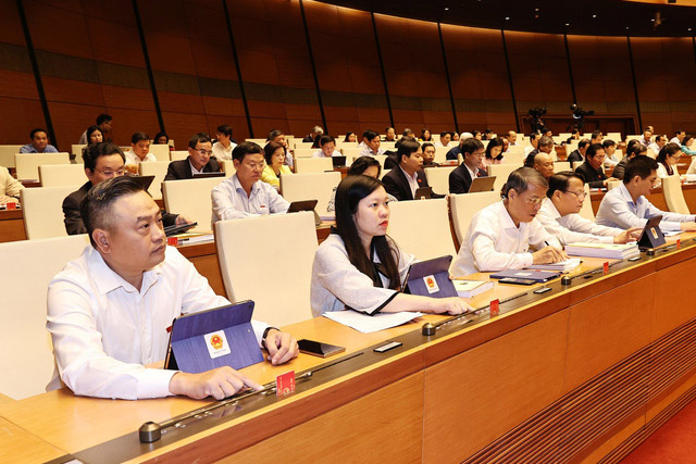 Quốc hội chốt chưa điều chỉnh mức lương cơ sở năm 2021