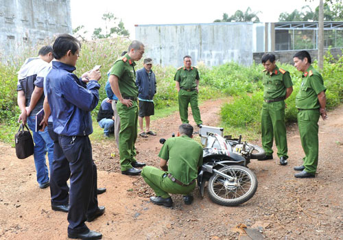 Đắk Lắk: Nghi án tài xế xe ôm bị cướp đâm tử vong trong đêm