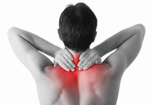 Đau vai gáy cấp do lạnh: Phòng và điều trị theo y học cổ truyền