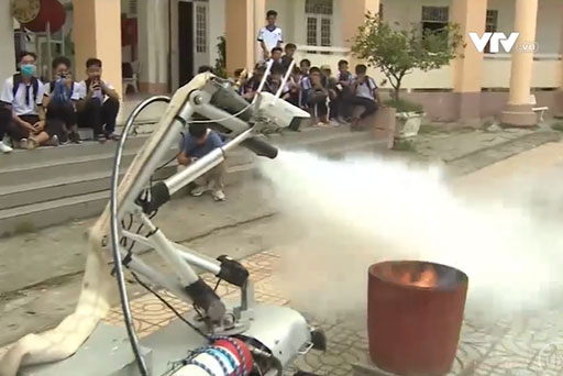 Nhóm học sinh cấp 3 sáng chế robot cứu hỏa