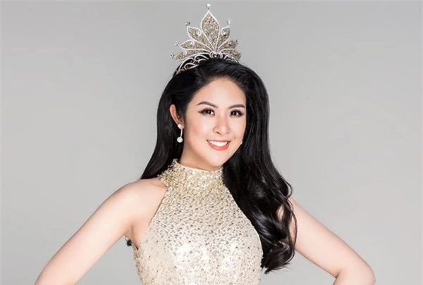 10 năm trưởng thành của người đẹp vừa đăng quang Hoa hậu Việt Nam đã gây tranh cãi về nhan sắc - Ảnh 4.
