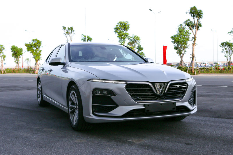 XE HOT (13/11): VinFast áp dụng mức giá mới cho khách hàng, Top 10 ôtô ế khách nhất tại VN