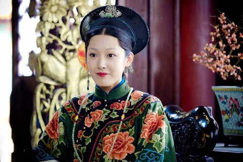 Chuyện về phi tần xuất thân thấp kém, may mắn được Hoàng đế Khang Hi sủng ái và hạ sinh một hoàng tử dị tật nhưng có tài hơn người