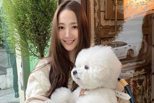 'Thư ký Kim' Park Min Young lộ diện sau nghi vấn sửa mũi