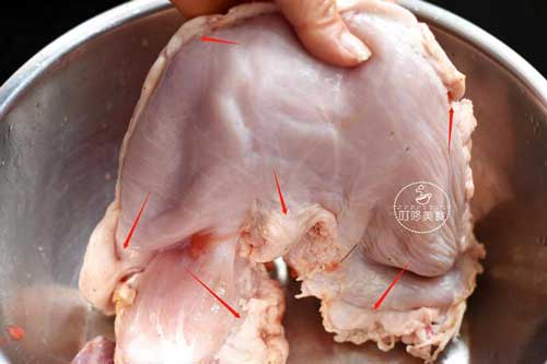 Dạ dày lợn muốn rửa sạch đừng chỉ cho giấm, thêm thứ này đảm bảo trắng giòn