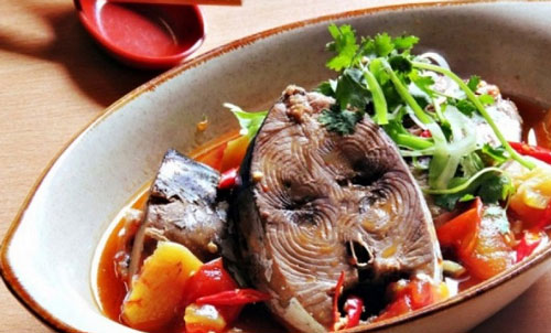 Cách làm món cá ngừ kho tỏi ớt đậm đà, đưa cơm cho cả nhà
