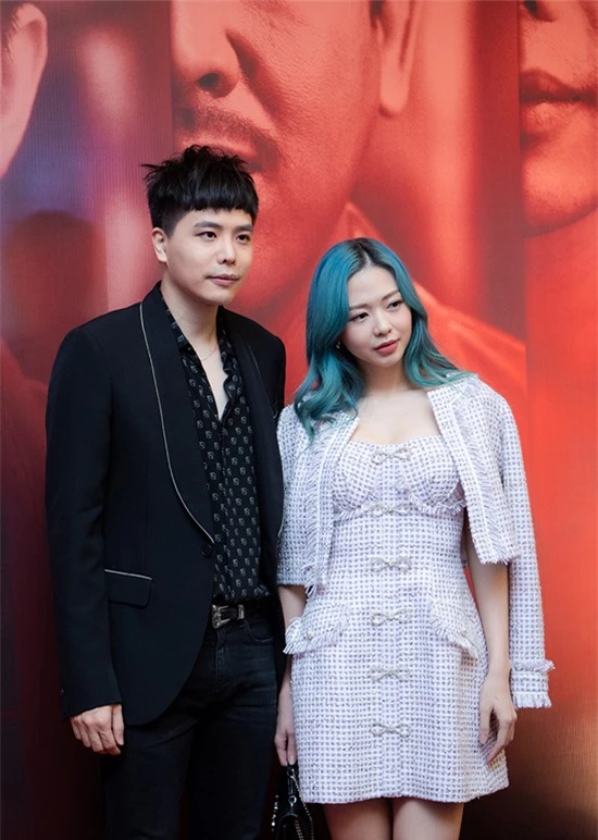 Ca sĩ Trịnh Thăng Bình cũng đảm nhận một vai diễn trong phim Trái tim quái vật. Anh đi cùng bạn gái cũ, ca sĩ Liz Kim Cương đến sự kiện ở Hà Nội.