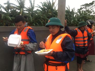 Những người hùng kẻ biển vì nghĩa đồng bào xả thân trong lũ dữ