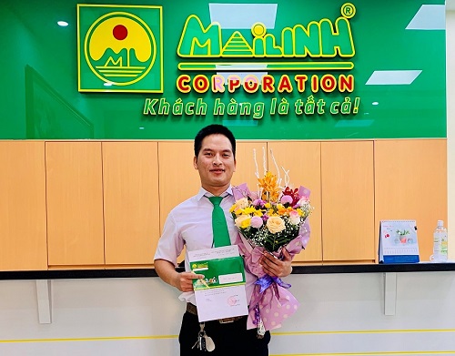 Lái xe taxi Mai Linh trả lại gần 600 triệu cho khách để quên