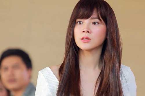 Chị dâu đang chăm sóc mẹ chu đáo cẩn thận, vậy mà anh trai đùng đùng đòi bỏ vợ vì một lần nhìn thấy chị làm điều này