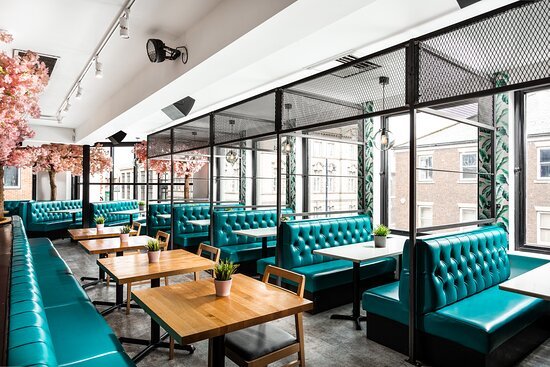 Cười ra nước mắt với thanh niên đi ăn trộm ngủ quên tại hiện trường