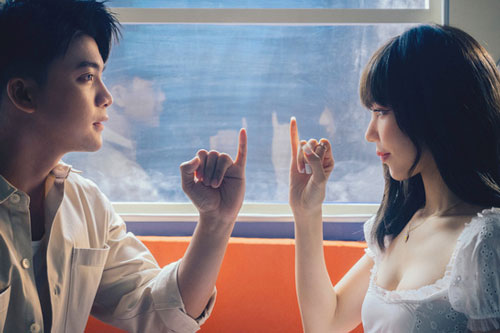 Tarot: Yếu tố vô hình nào đang ngăn cách bạn và định mệnh của mình?