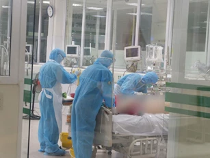 Sáng 13/11, không ca mắc mới, đã có 47 bệnh nhân âm tính với virus gây COVID-19