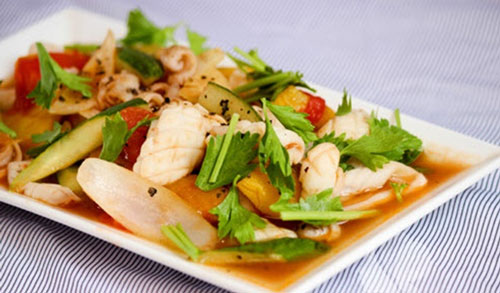 Mẹo xào mực đơn giản, không tanh đổi vị cho bữa cơm cuối tuần