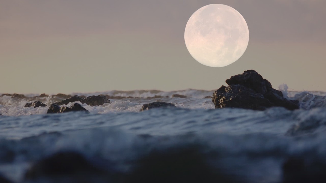 Sự thật bất ngờ về nước trên bề mặt đầy nắng của Mặt Trăng