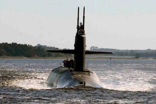 M&#x1EF9; chi g&#x1EA7;n 10 t&#x1EF7; USD &#x111;&#xF3;ng 2 t&#xE0;u ng&#x1EA7;m Columbia