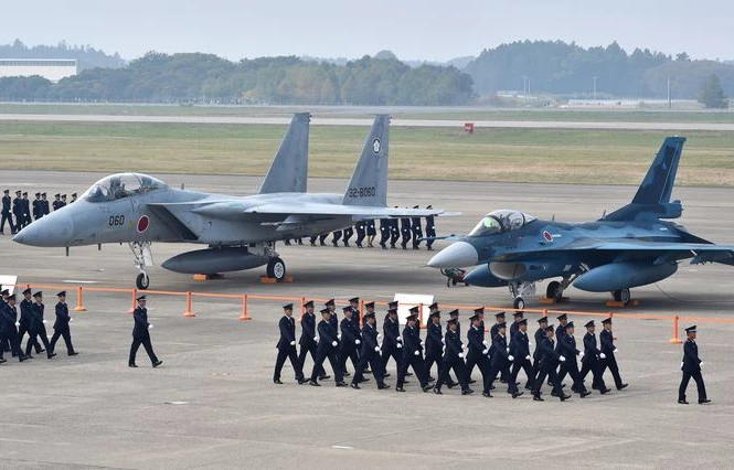 Tiêm kích F-15J- và F-2 trong không quân Nhật bản