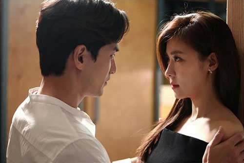 Đúng lúc người yêu ngỏ lời cầu hôn thì mẹ anh ấy đến đưa cho tôi một tờ bệnh án