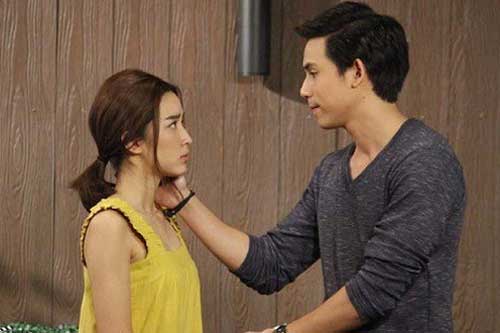 Sự thật về mái tóc ngắn cũn của cô vợ vừa ở thành phố về khiến chồng sững sờ