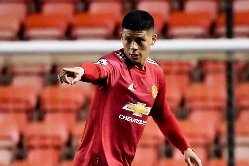 Hậu vệ trái: Marcos Rojo (M.U).