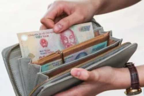 Đúng mùng 1 đầu tháng, âm thầm bỏ thứ này vào ví để "tiền vào như nước, tiền ra nhỏ giọt"