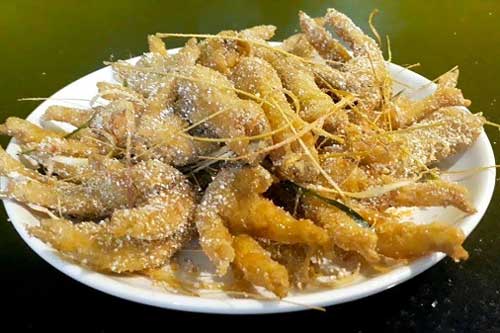 Cách làm chân gà rang muối giòn rụm lai rai ngày mát trời