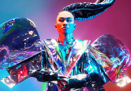 Tùng Dương quyên góp một phần tiền bán album Human cho Quảng Trị