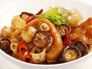 Phần thịt này của lợn nhiều người chê không ăn vì sợ béo nhưng lại có công dụng làm đẹp tuyệt vời