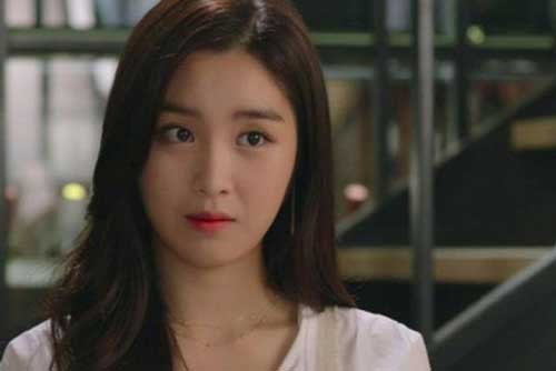 Cô gái choáng váng khi biết lý do người yêu bị đuổi việc