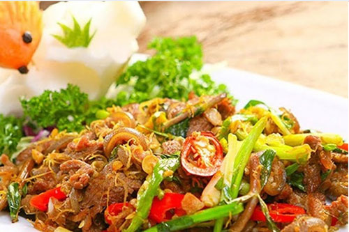 Dê xào sả ớt: Món ngon dễ làm giúp đổi vị cho bữa cơm gia đình