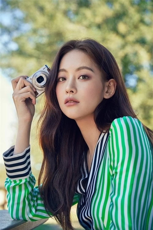 Diễn viên Oh Yeon Seo - người được cho là đối tượng Hyun Bin đang tìm hiểu.