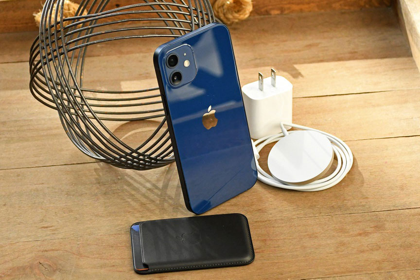 Hướng dẫn chọn sạc cho iPhone 12
